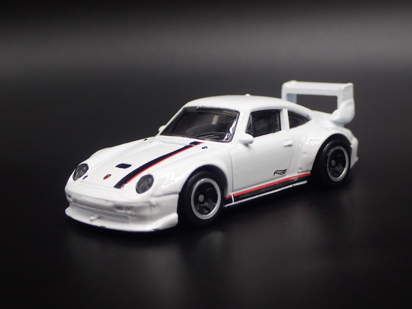 1994-1998 PORSCHE 993 911 GT2 1:64 SCALE COLLECTIBLE DIORAMA DIECAST MODEL CAR