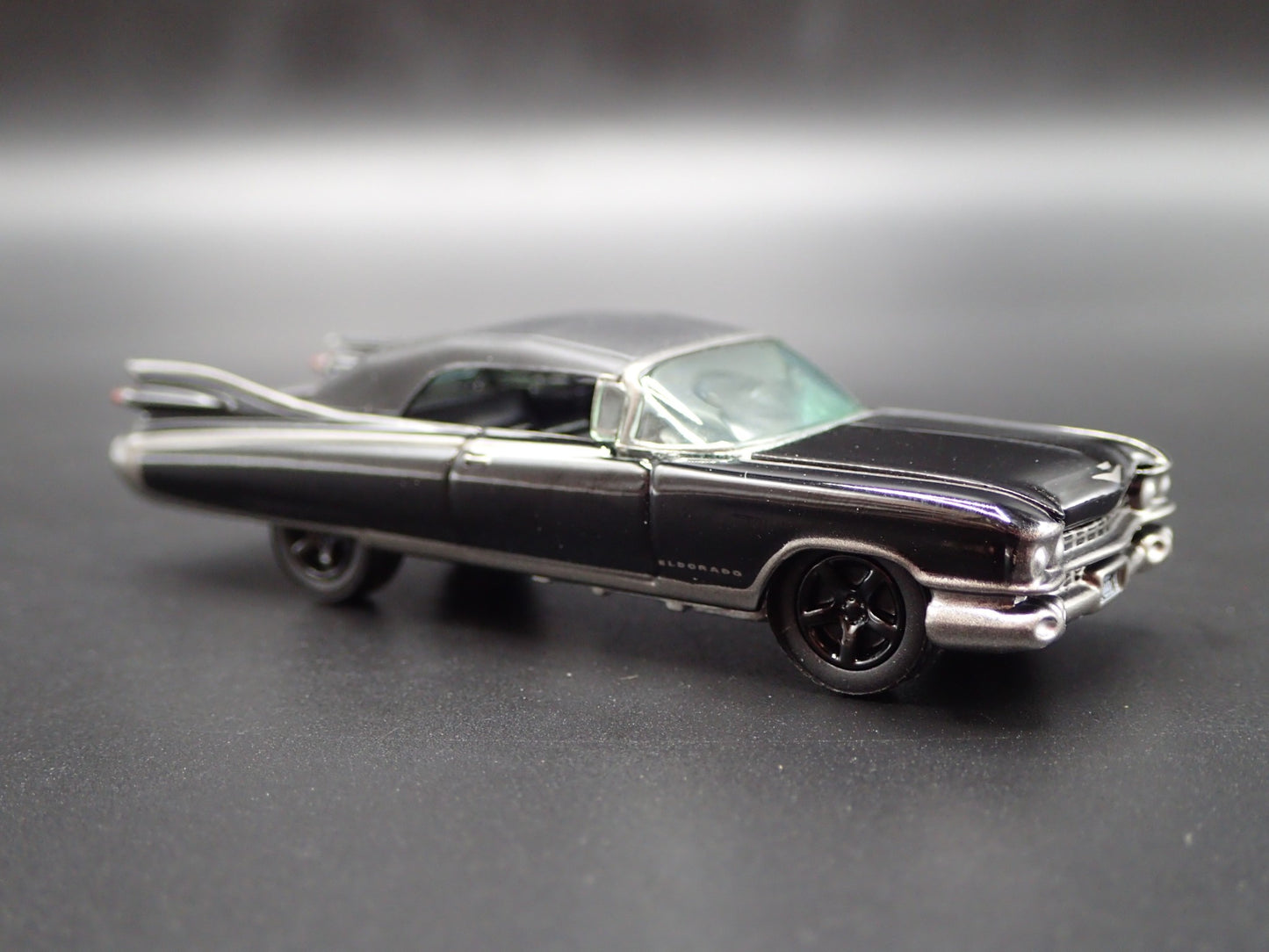 1959 59 CADILLAC CADDY ELDORADO CONVERTIBLE 1:64 SCALE DIORAMA DIECAST MODEL CAR