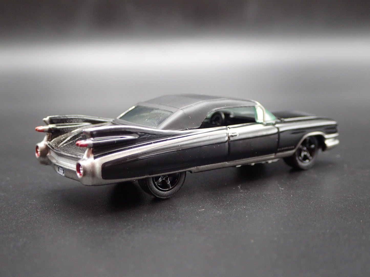 1959 59 CADILLAC CADDY ELDORADO CONVERTIBLE 1:64 SCALE DIORAMA DIECAST MODEL CAR