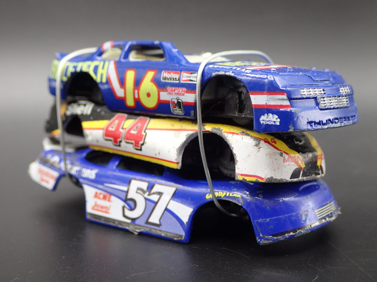 VINTAGE NASCAR 3 CARS CRUSHED ON A FLATBED TRAILER 1:64 SCALE DIECAST MODEL CAR