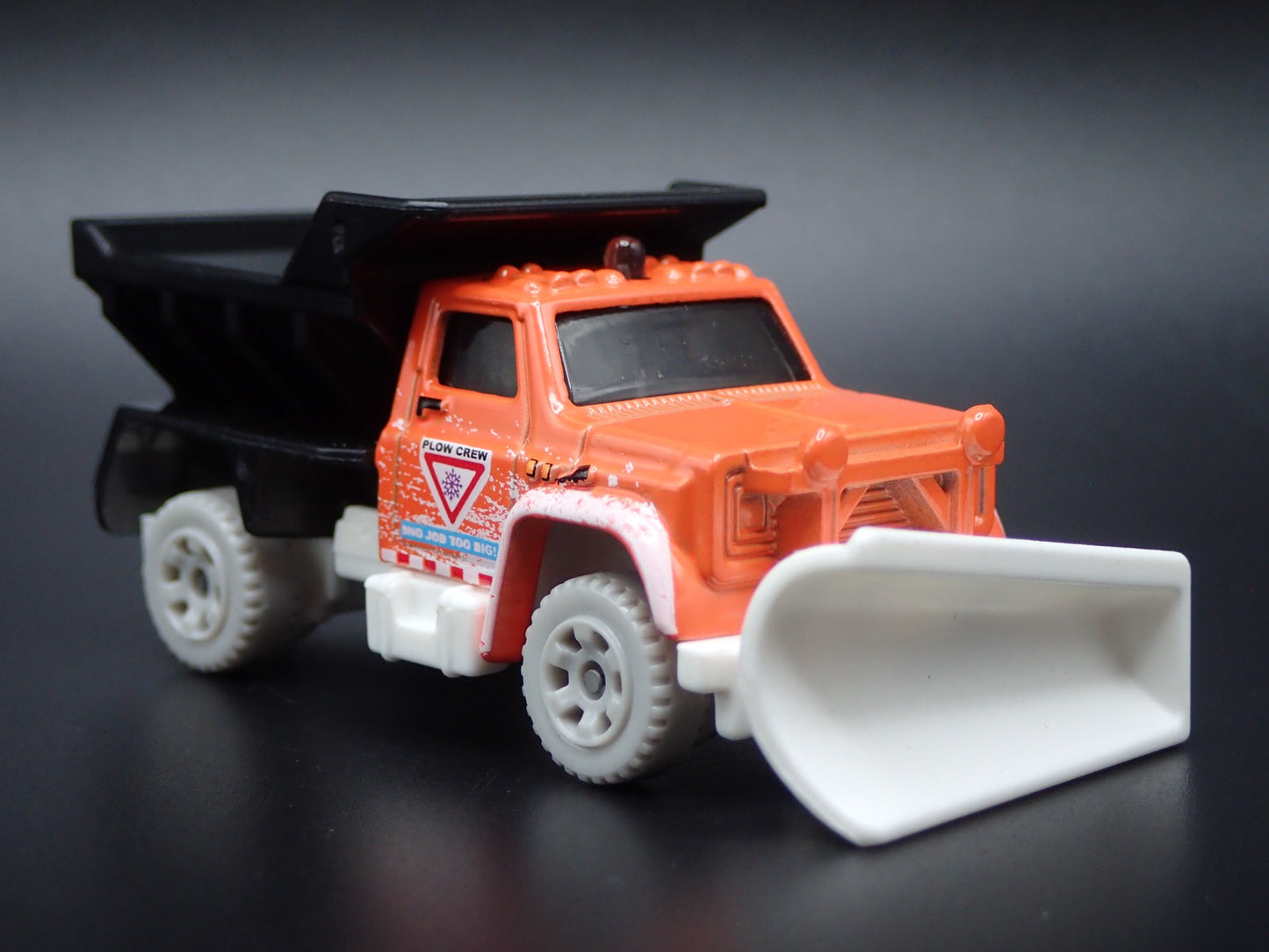 CHEVROLET TRUCK SNOW PLOW ROAD MAINTANCE W HITCH 1:64 MB SCALE DIECAST MODEL CAR