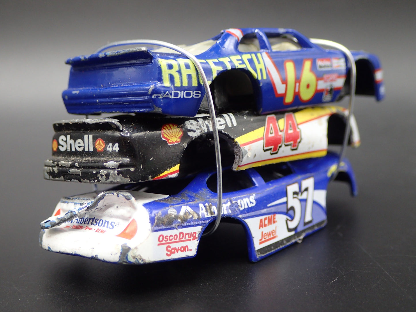 VINTAGE NASCAR 3 CARS CRUSHED ON A FLATBED TRAILER 1:64 SCALE DIECAST MODEL CAR