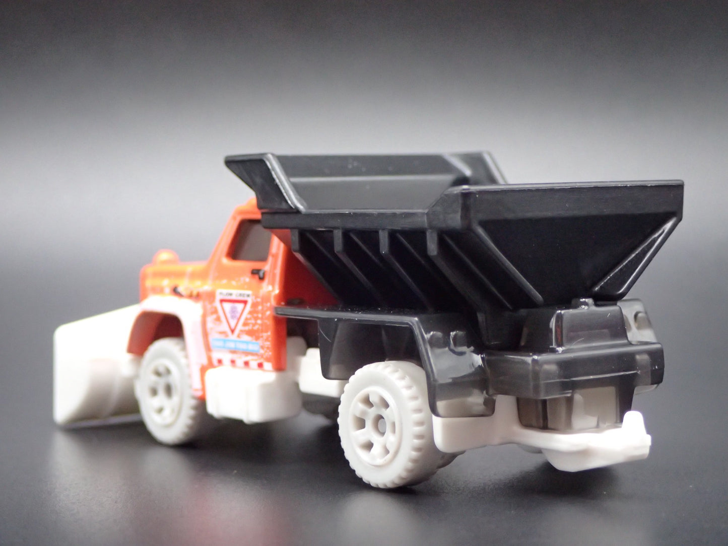 CHEVROLET TRUCK SNOW PLOW ROAD MAINTANCE W HITCH 1:64 MB SCALE DIECAST MODEL CAR