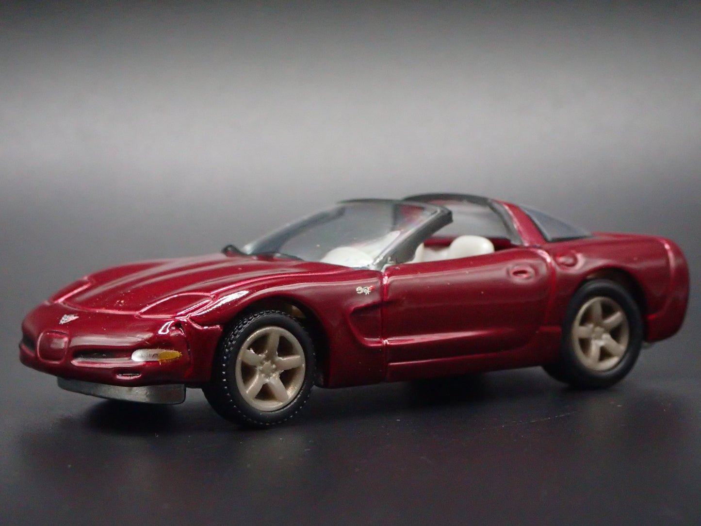 2003 03 CHEVY CHEVROLET CORVETTE C5 50TH DARK RED 1:64 SCALE DIECAST MODEL CAR