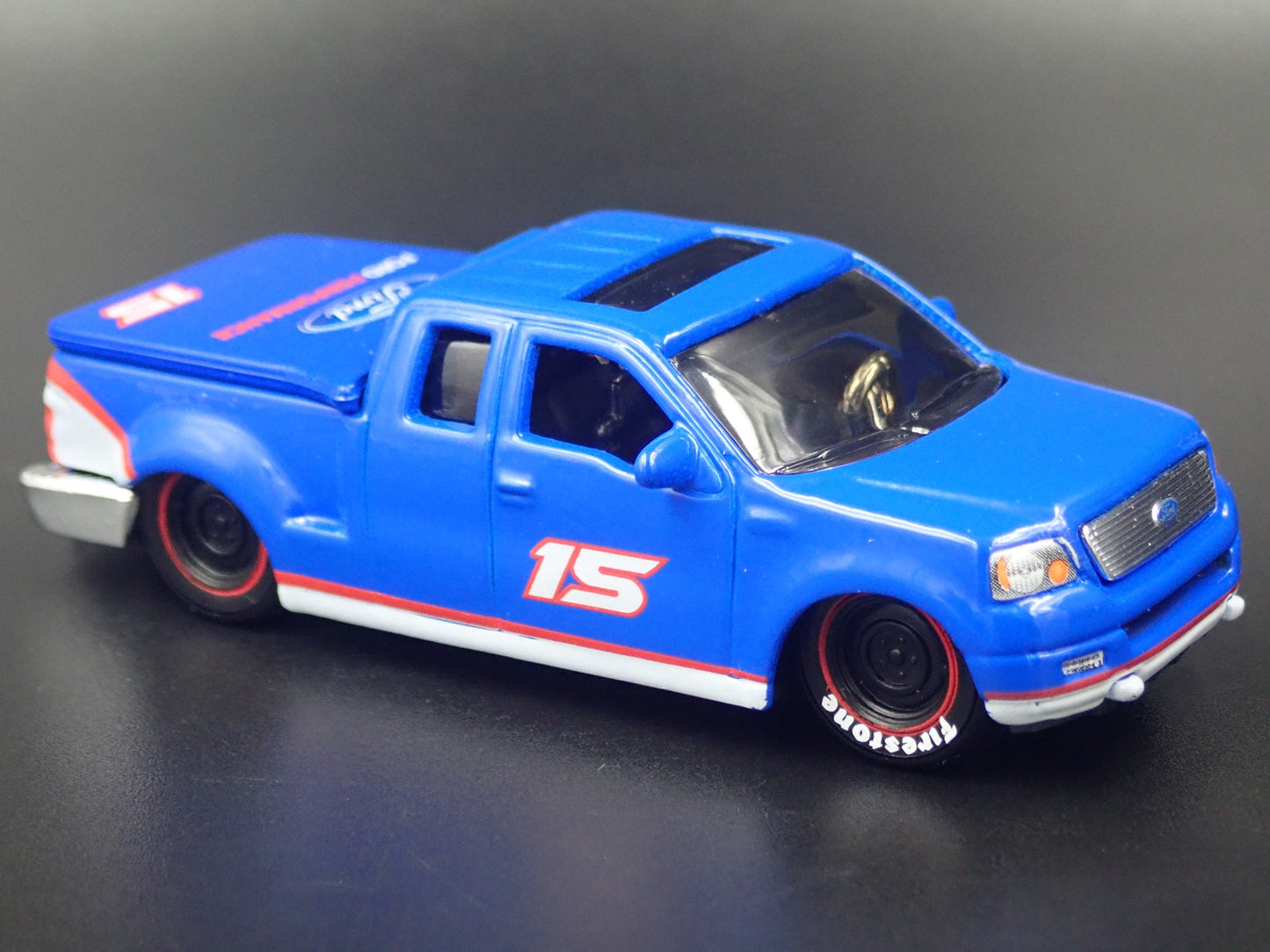 2004 04 FORD F150 PICKUP TRUCK w HITCH BLUE 1:64 SCALE DIORAMA DIECAST MODEL CAR