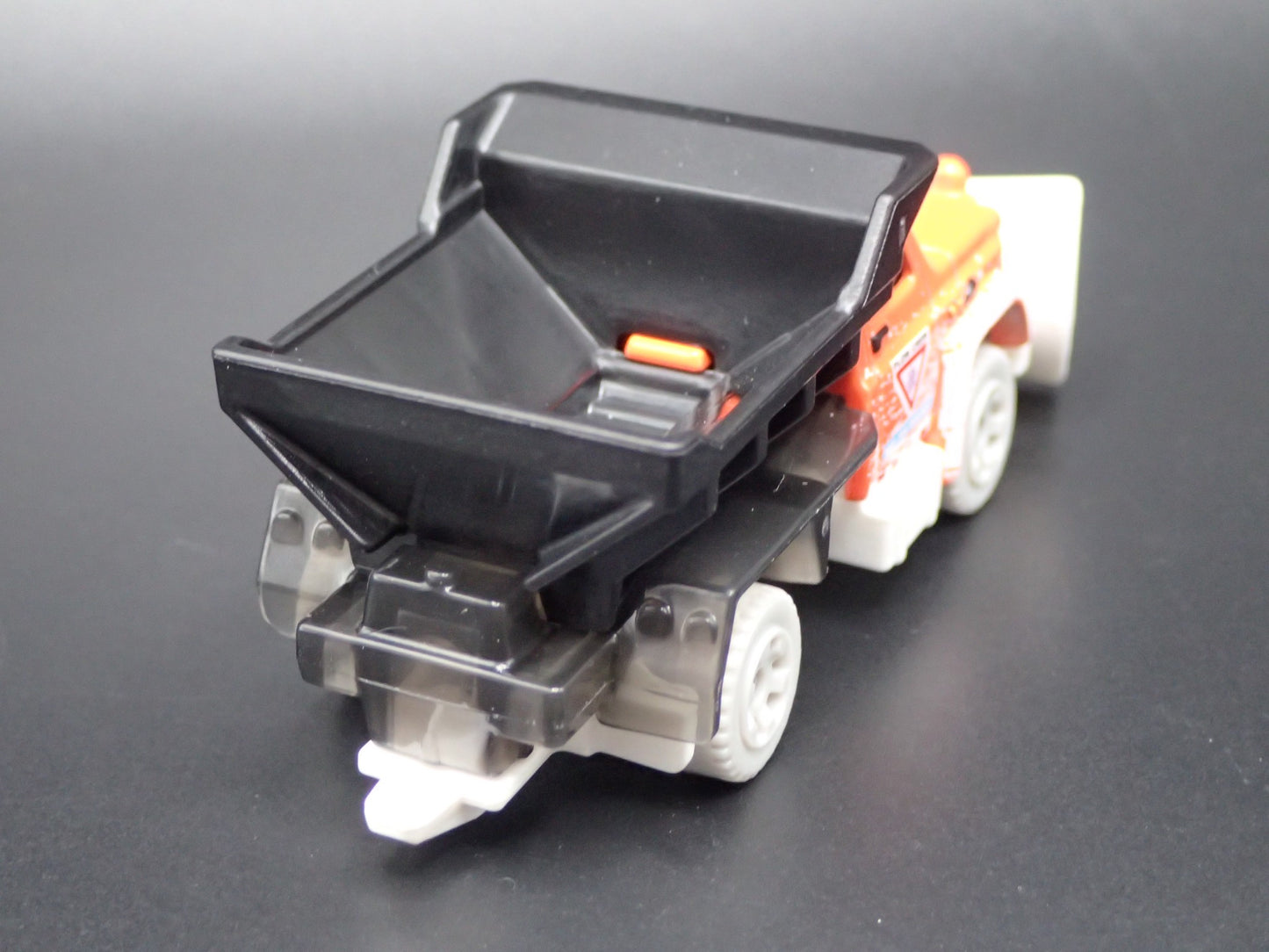 CHEVROLET TRUCK SNOW PLOW ROAD MAINTANCE W HITCH 1:64 MB SCALE DIECAST MODEL CAR