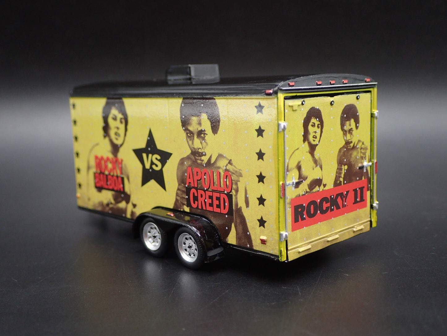 ROCKY APOLLO CREED ENCLOSED CAR HAULER TRAILER OPENING DOOR 1:64 DIORAMA MODEL