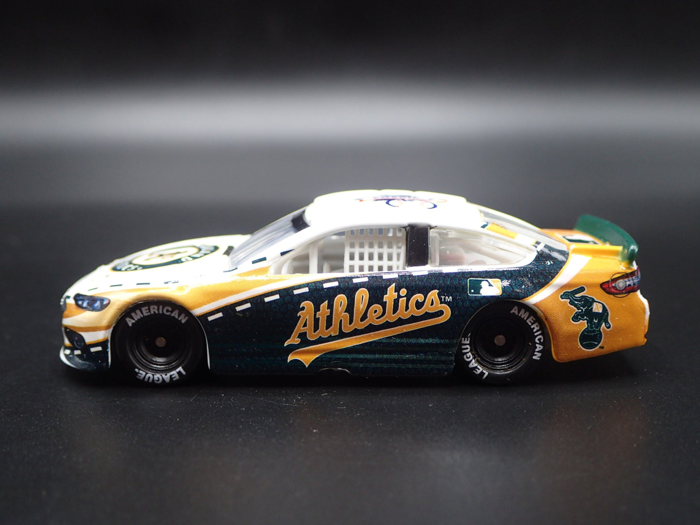 NASCAR OAKLAND ATHLETICS A'S 1:64 SCALE COLELCTIBLE DIORAMA DIECAST MODEL CAR