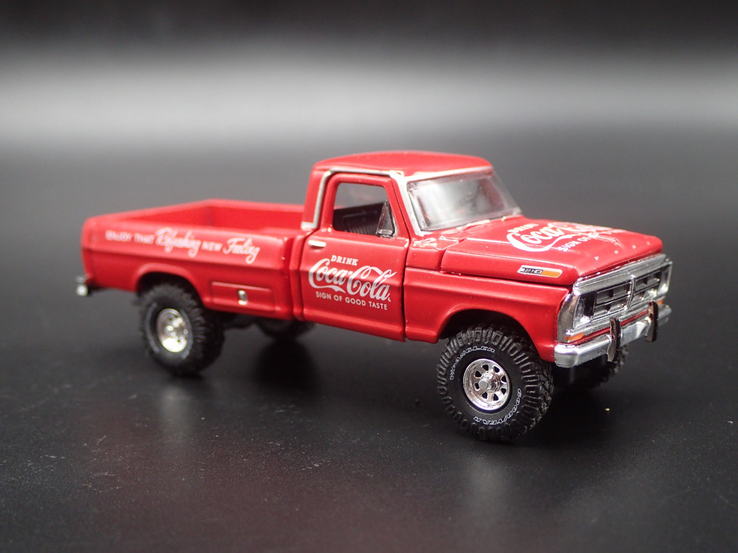 1972 FORD F250 EXPLORER 4X4 PICKUP TRUCK COCA COLA 1:64 SCALE DIECAST MODEL CAR
