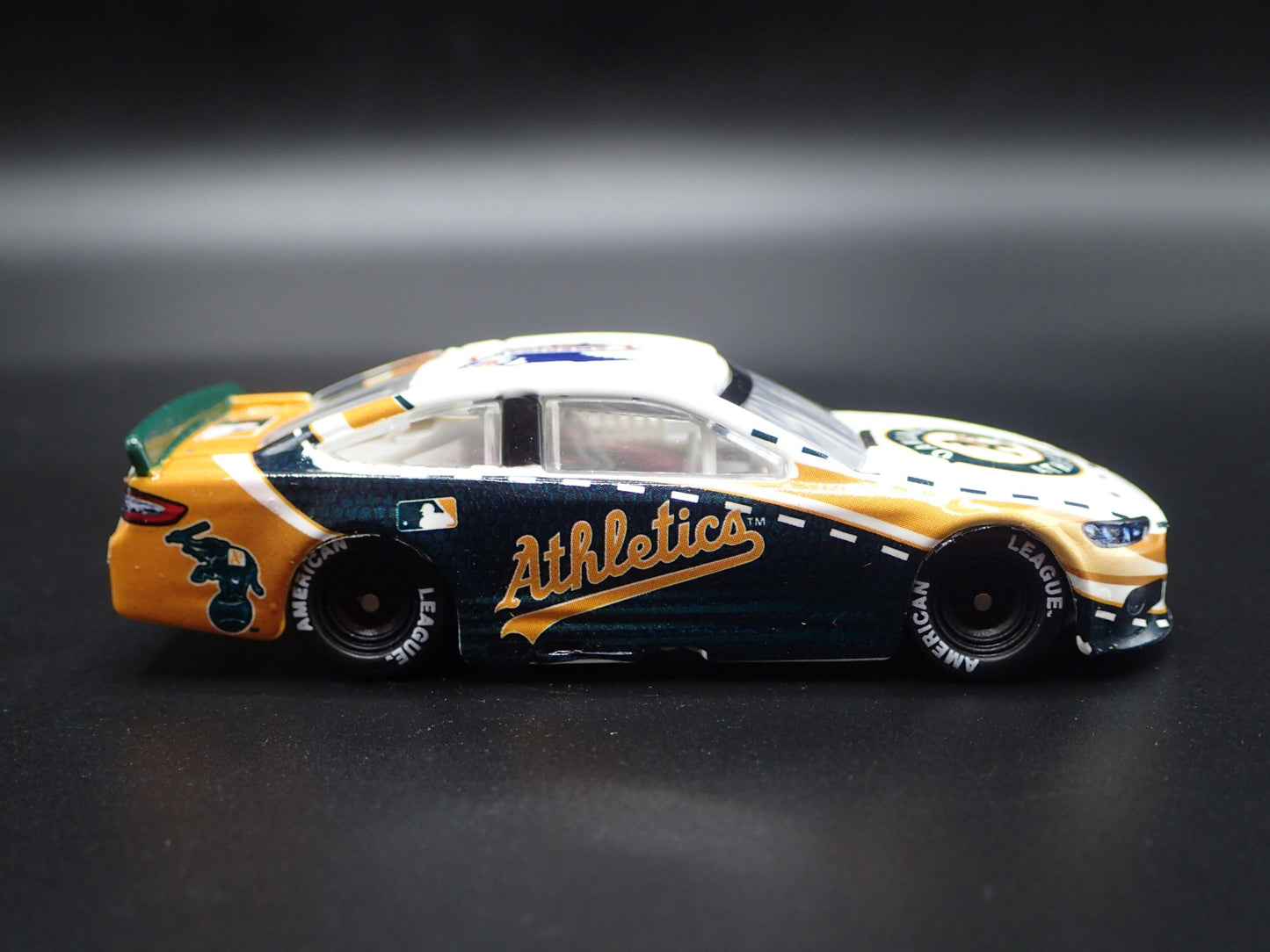 NASCAR OAKLAND ATHLETICS A'S 1:64 SCALE COLELCTIBLE DIORAMA DIECAST MODEL CAR