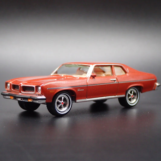 1974 74 PONTIAC VENTURA MUSCLE CAR 1:64 SCALE DIORAMA DIECAST MODEL CAR