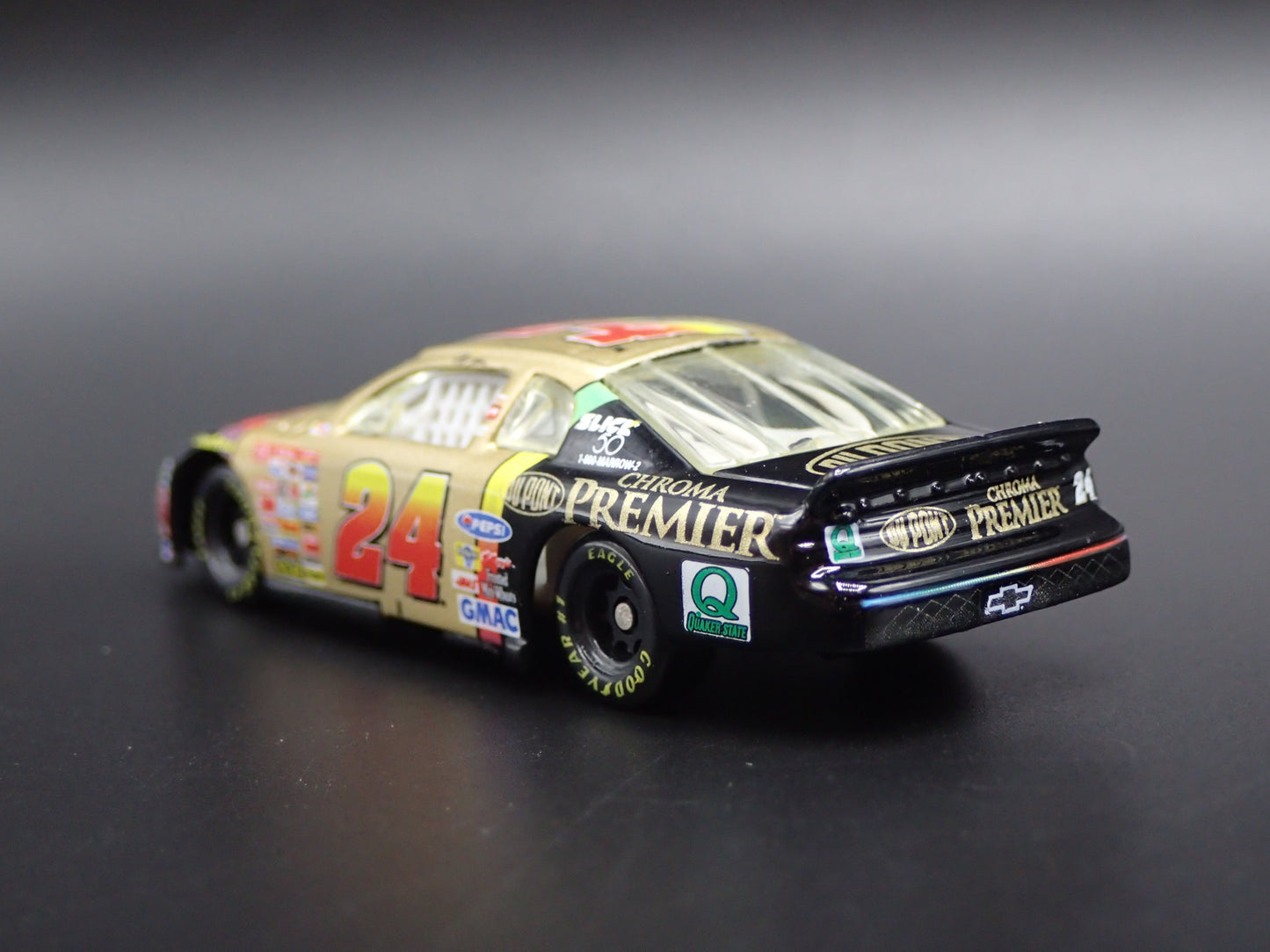 2000 CHEVY CHEVROLET MONTE CARLO JEFF GORDON NASCAR 1:64 SCALE DIECAST MODEL CAR