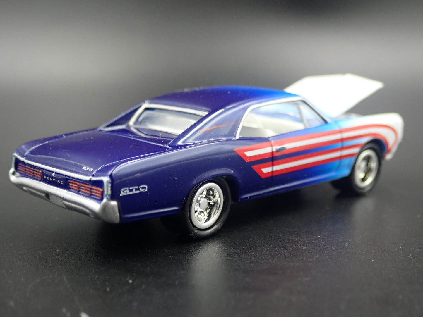 1966 66 PONTIAC GTO RARE 1/64 SCALE COLLECTIBLE DIORAMA DIECAST MODEL CAR