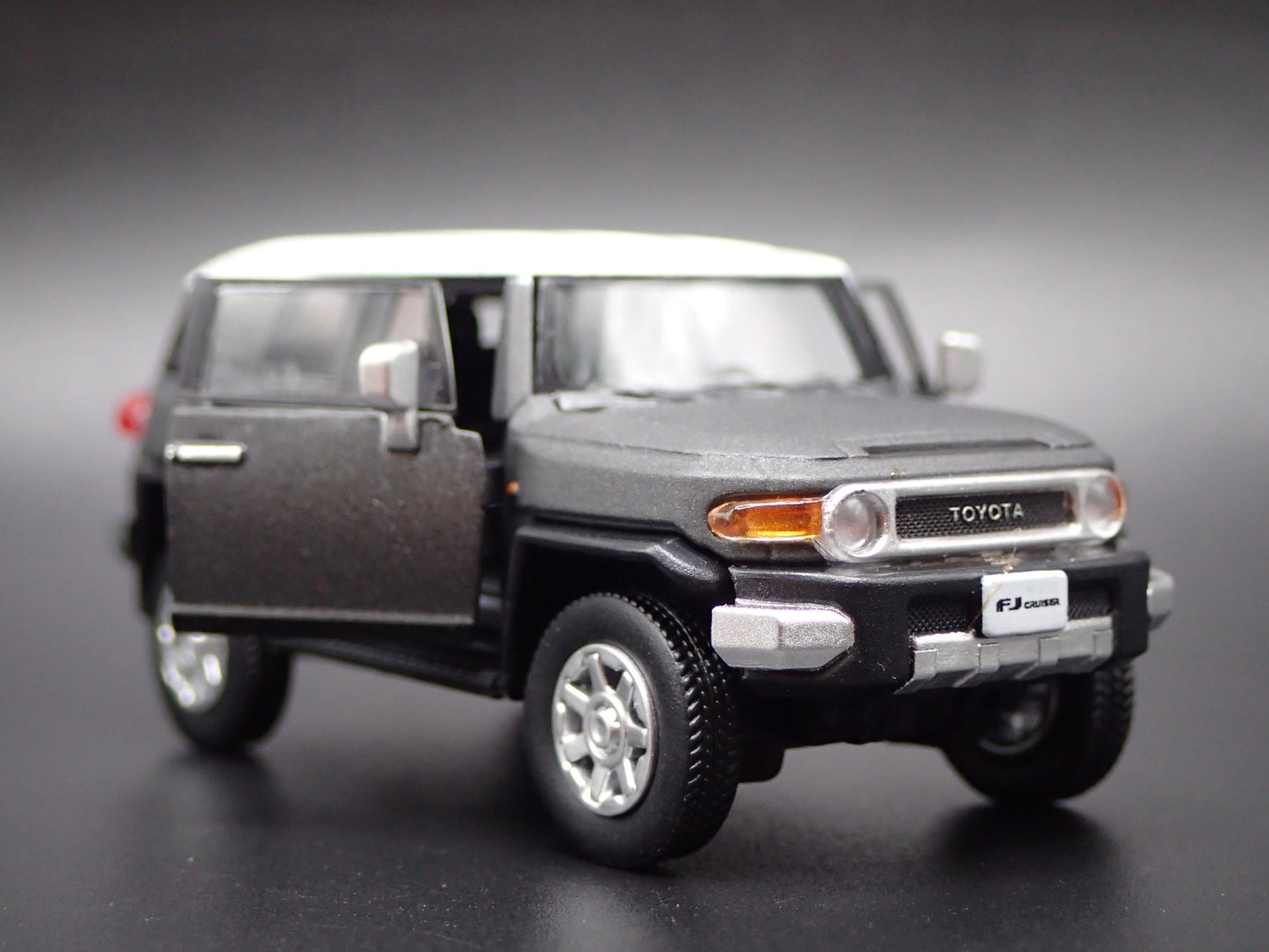 2007-2014 TOYOTA FJ CRUISER SUV  GRAY 1/64 SCALE COLLECTIBLE DIECAST MODEL CAR