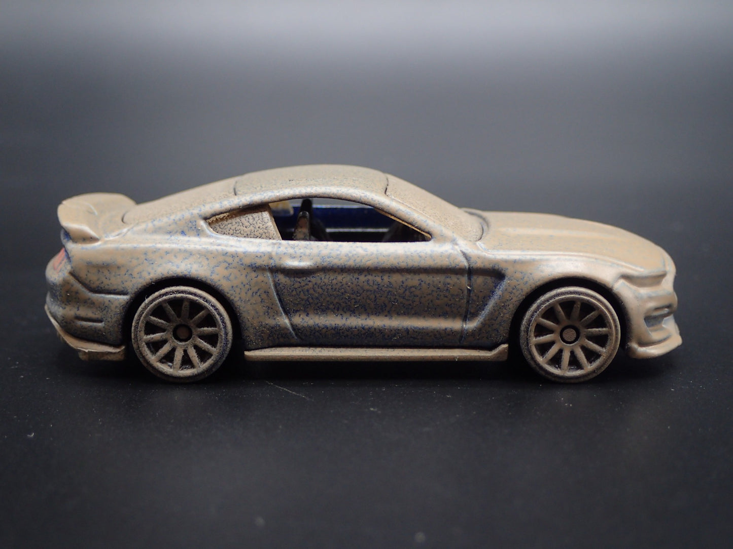 2015-2023 FORD MUSTANG SHELBY GT350R CUSTOM DIRTY 1:64 SCALE DIECAST MODEL CAR