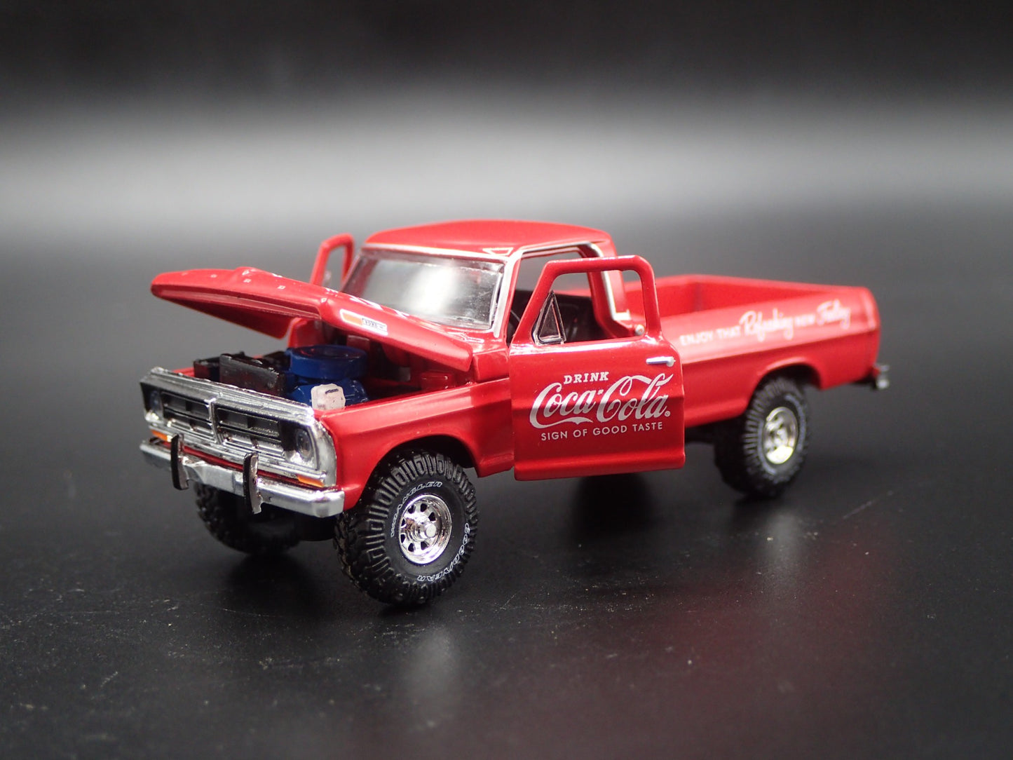 1972 FORD F250 EXPLORER 4X4 PICKUP TRUCK COCA COLA 1:64 SCALE DIECAST MODEL CAR