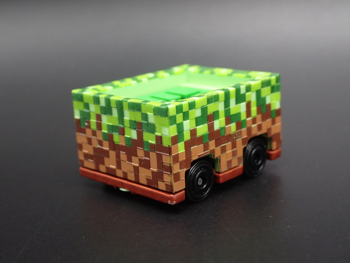 MINECRAFT MINECART GREEN RARE 1:64 SCALE COLLECTIBLE DIORAMA DIECAST MODEL CAR