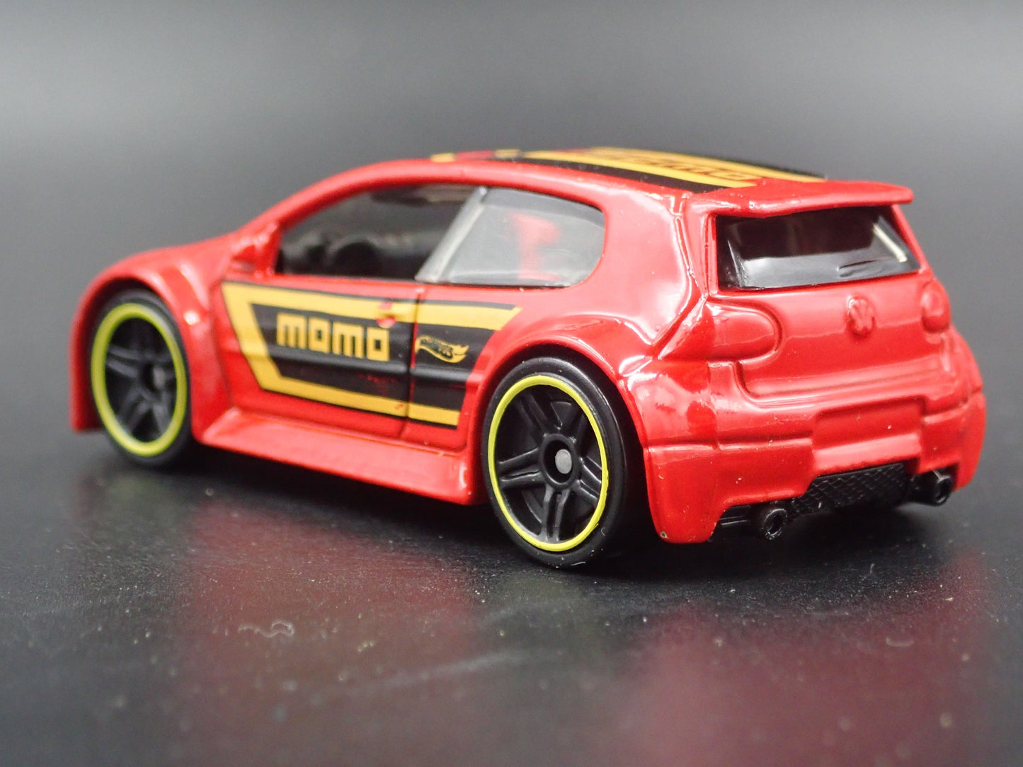 2003-2009 VW VOLKSWAGEN GOLF GTI MK5 MOMO 1:64 SCALE DIORAMA DIECAST MODEL CAR