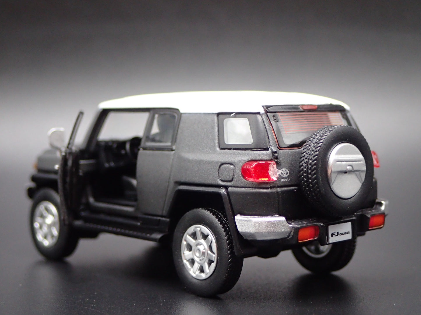 2007-2014 TOYOTA FJ CRUISER SUV  GRAY 1/64 SCALE COLLECTIBLE DIECAST MODEL CAR