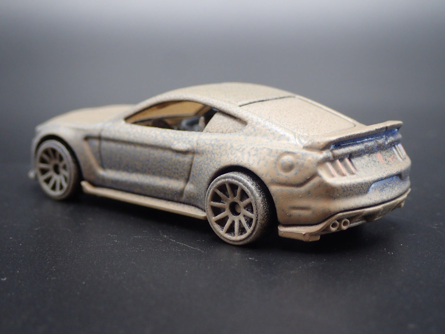2015-2023 FORD MUSTANG SHELBY GT350R CUSTOM DIRTY 1:64 SCALE DIECAST MODEL CAR