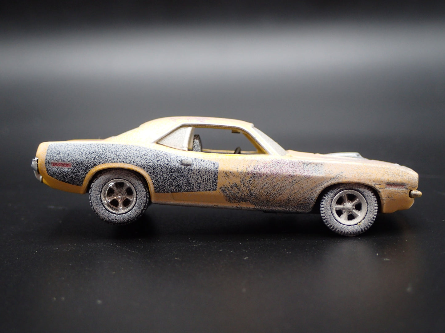 1971 71 PLYMOUTH CUDA 440 1/1 CUSTOM BARN FIND 1:64 SCALE DIECAST MODEL CAR
