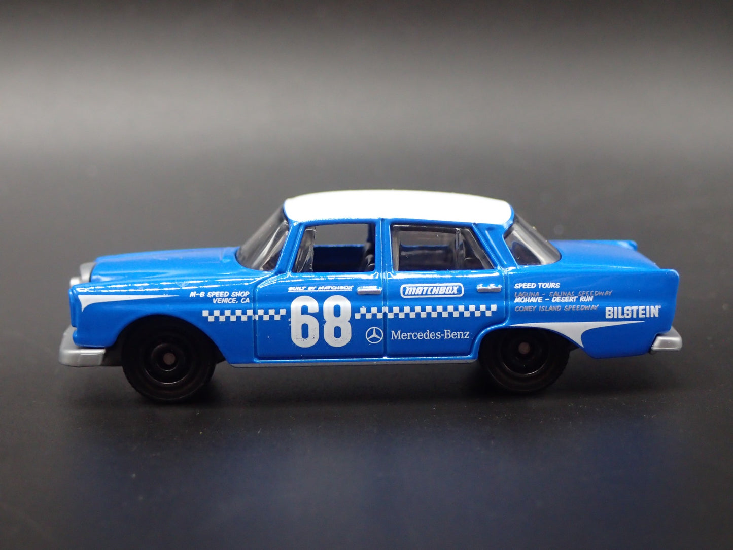 1959-1968 MERCEDES-BENZ 220 SE BLUE 1:64 SCALE COLLECTIBLE DIECAST MODEL CAR