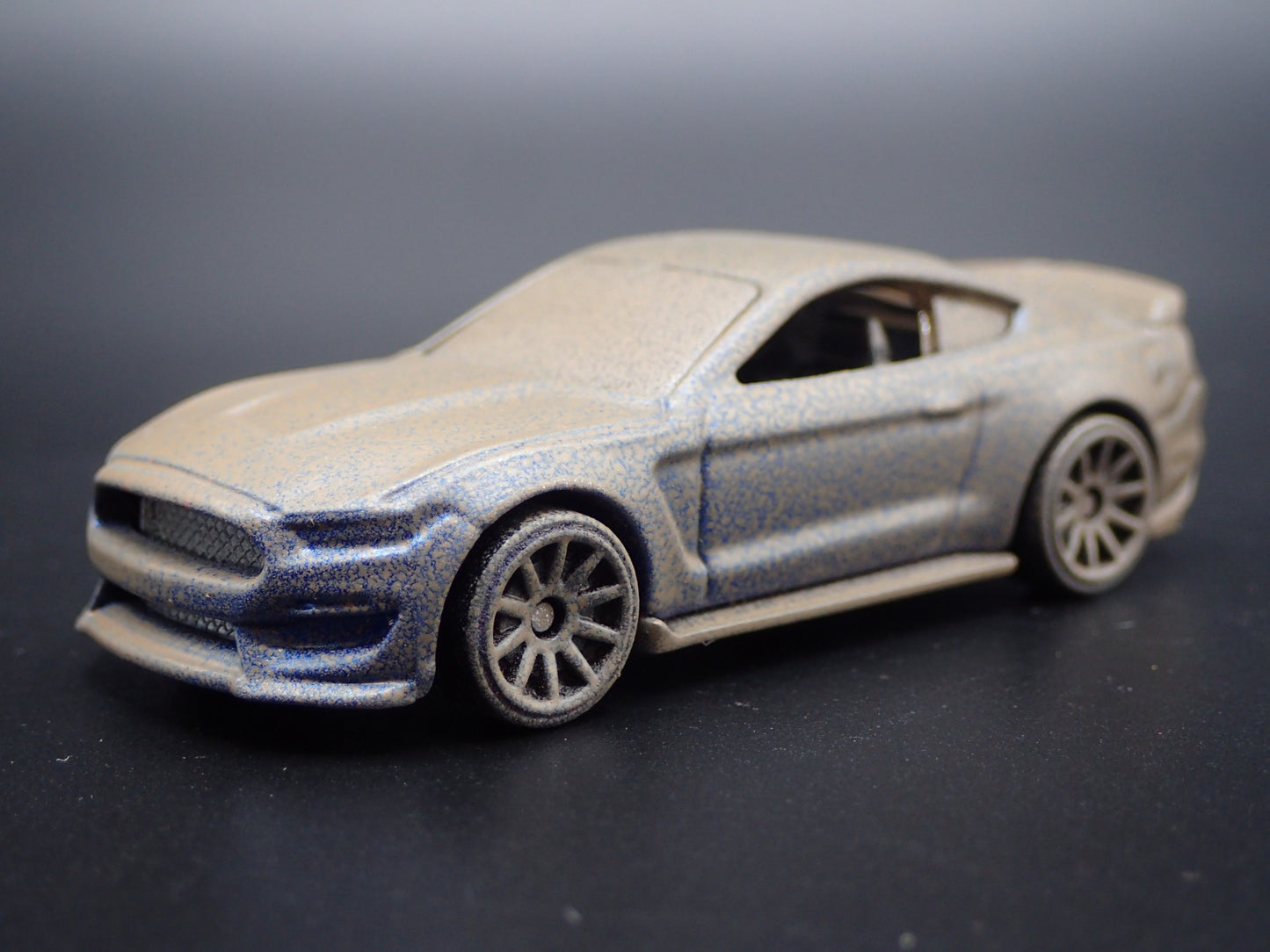 2015-2023 FORD MUSTANG SHELBY GT350R CUSTOM DIRTY 1:64 SCALE DIECAST MODEL CAR