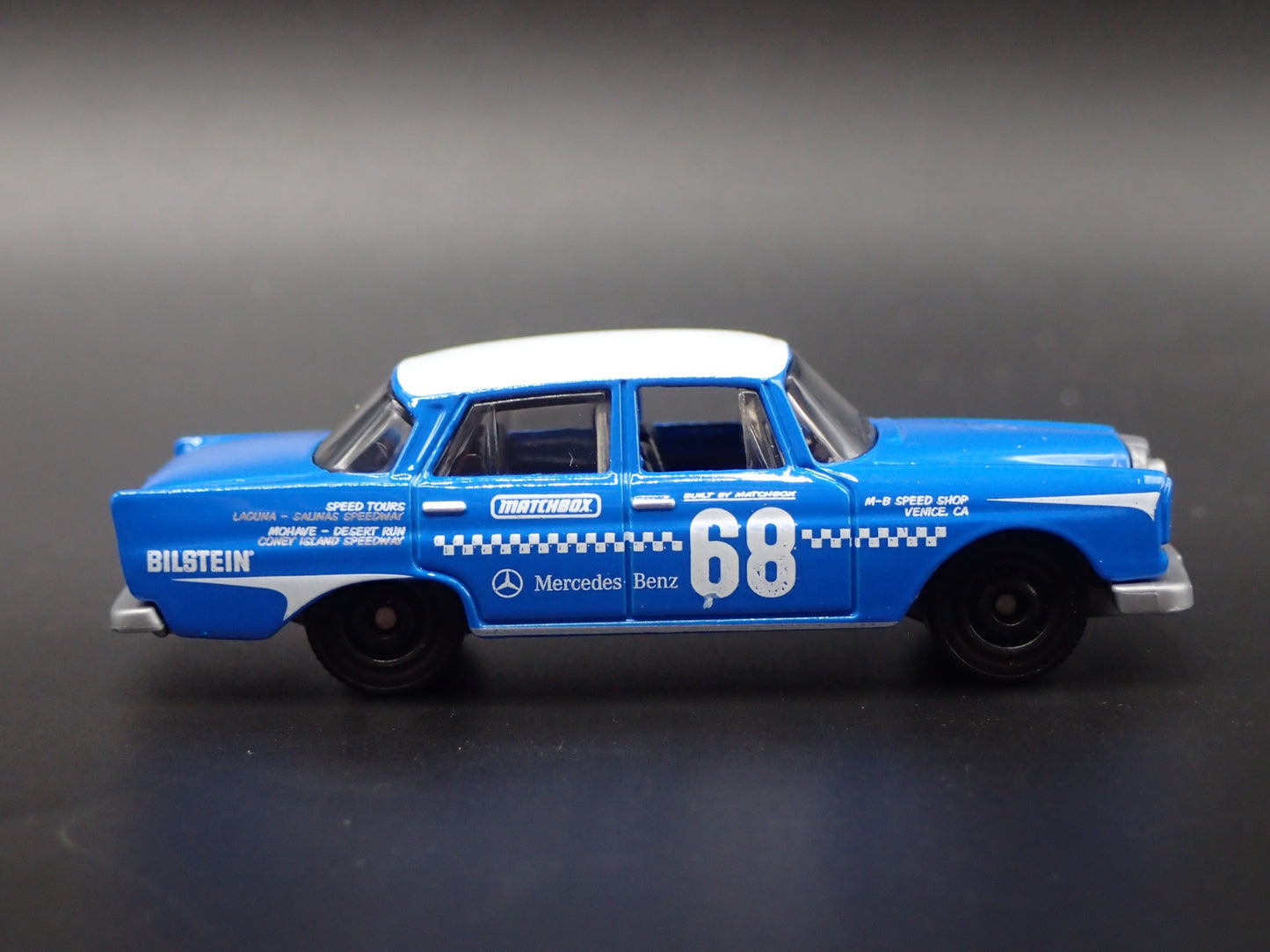 1959-1968 MERCEDES-BENZ 220 SE BLUE 1:64 SCALE COLLECTIBLE DIECAST MODEL CAR