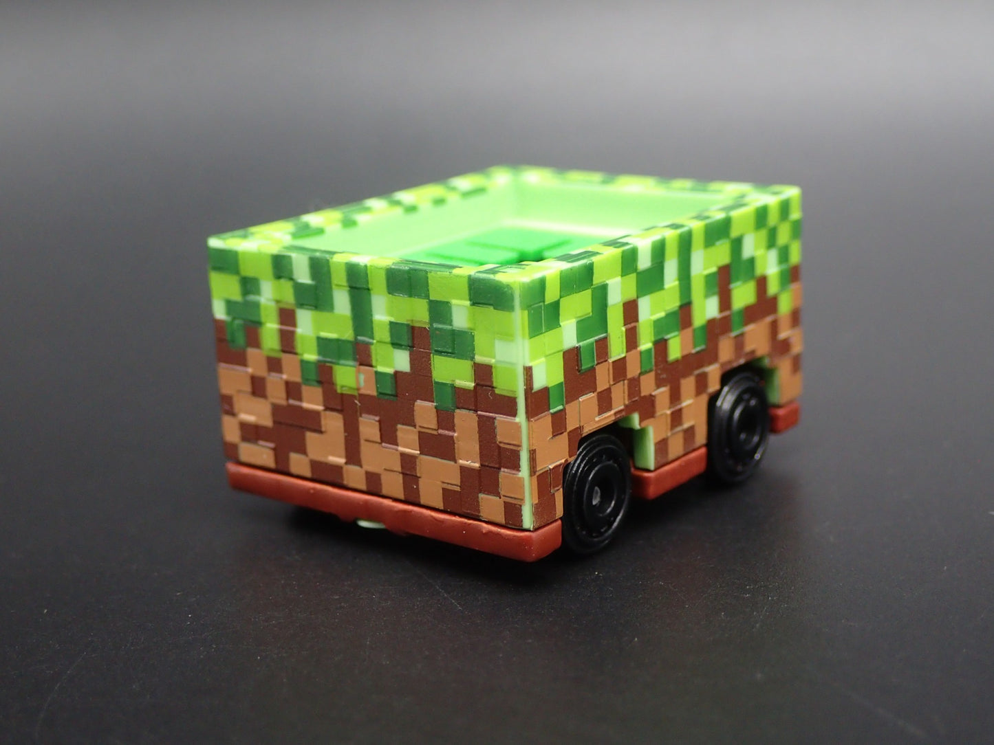 MINECRAFT MINECART GREEN RARE 1:64 SCALE COLLECTIBLE DIORAMA DIECAST MODEL CAR