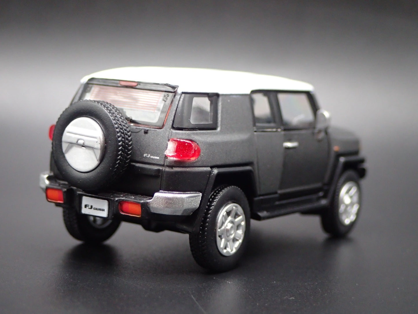 2007-2014 TOYOTA FJ CRUISER SUV  GRAY 1/64 SCALE COLLECTIBLE DIECAST MODEL CAR