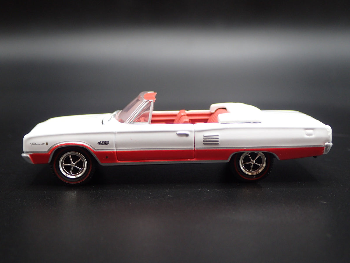 1966 66 DODGE HEMI CORONET CONVERTIBLE RARE 1/64 SCALE DIORAMA DIECAST MODEL CAR-Burning Rubber Toy Company