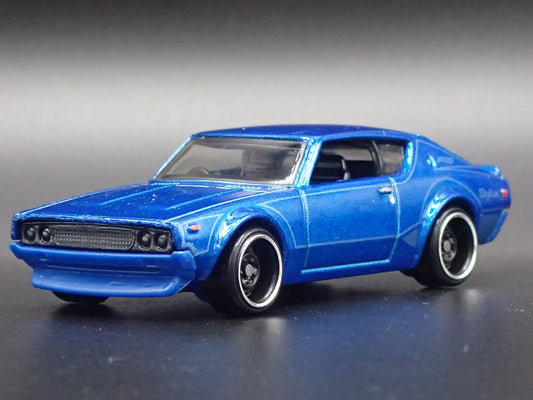 1972-1973 NISSAN SKYLINE 2000 GTR BLUE RARE 1:64 SCALE DIORAMA DIECAST MODEL CAR