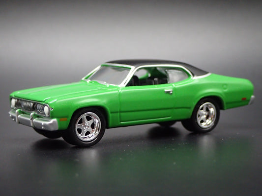 1971 71 PLYMOUTH DUSTER GREEN 1/64 SCALE COLLECTIBLE DIORAMA DIECAST MODEL CAR