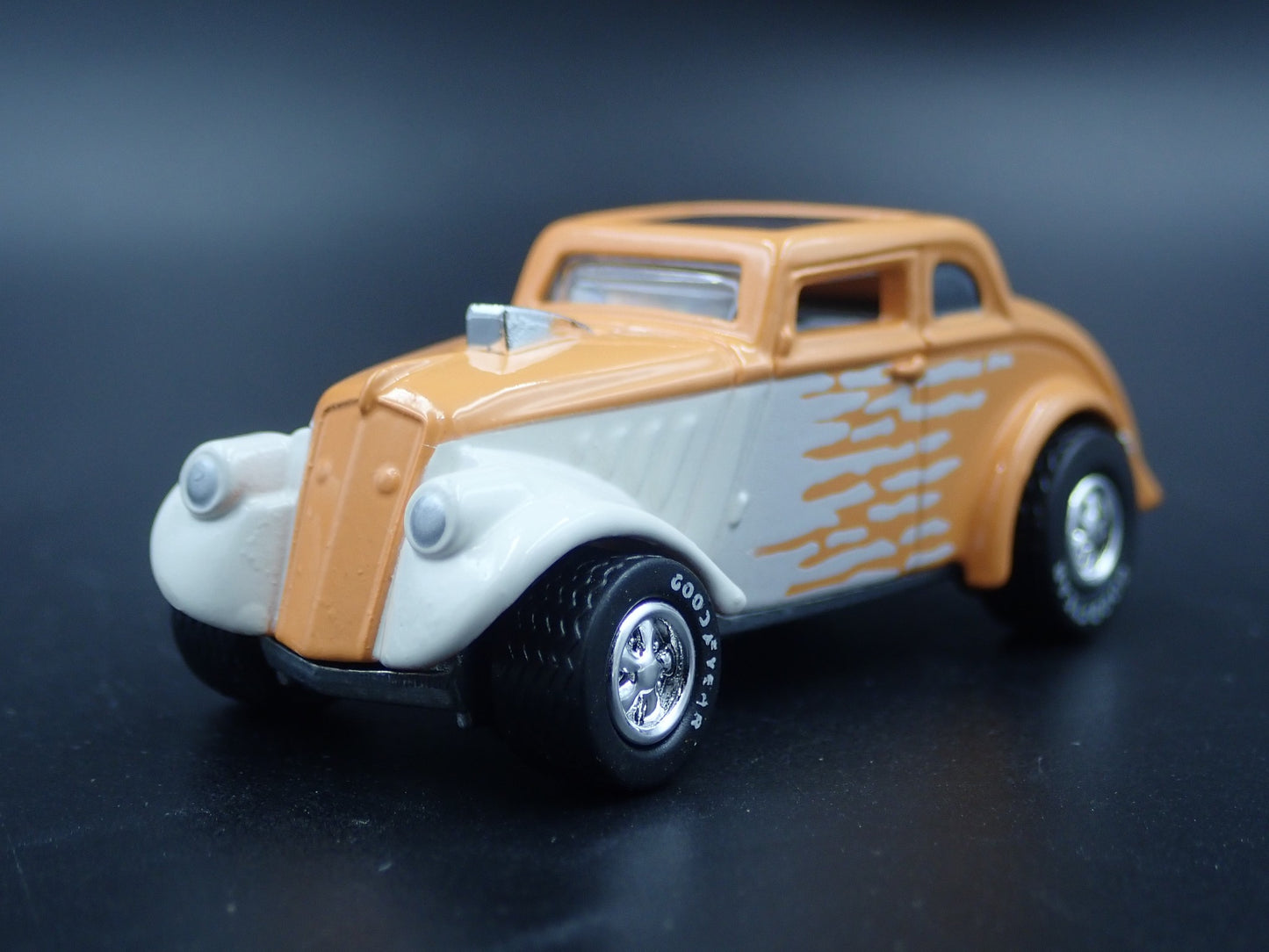 1933 33 WILLYS GASSER RARE. 1:64 SCALE COLLECTIBLE DIORAMA DIECAST MODEL CAR