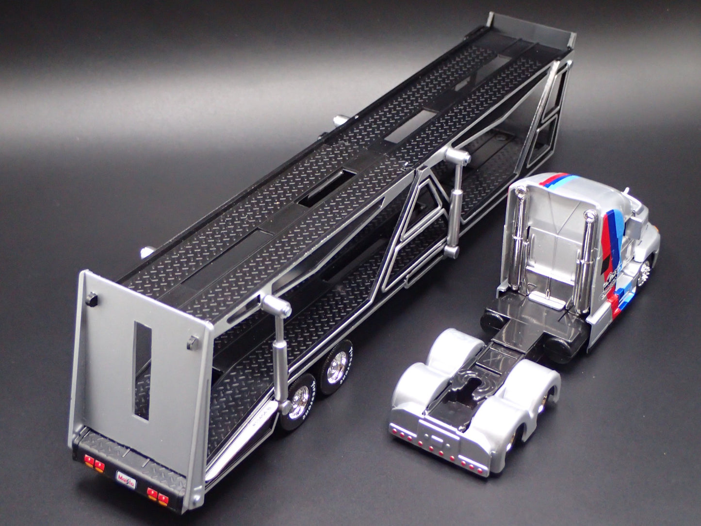 MACK ANTHEM RIG & CAR TRANSPORTER HAULER TRAILER SILVER 1:64 SCALE DIECAST MODEL