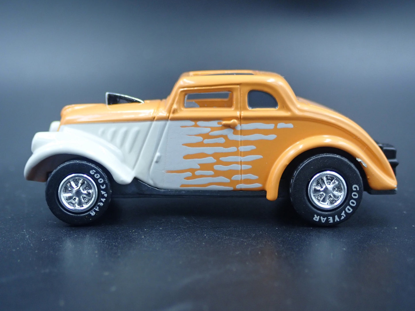 1933 33 WILLYS GASSER RARE. 1:64 SCALE COLLECTIBLE DIORAMA DIECAST MODEL CAR