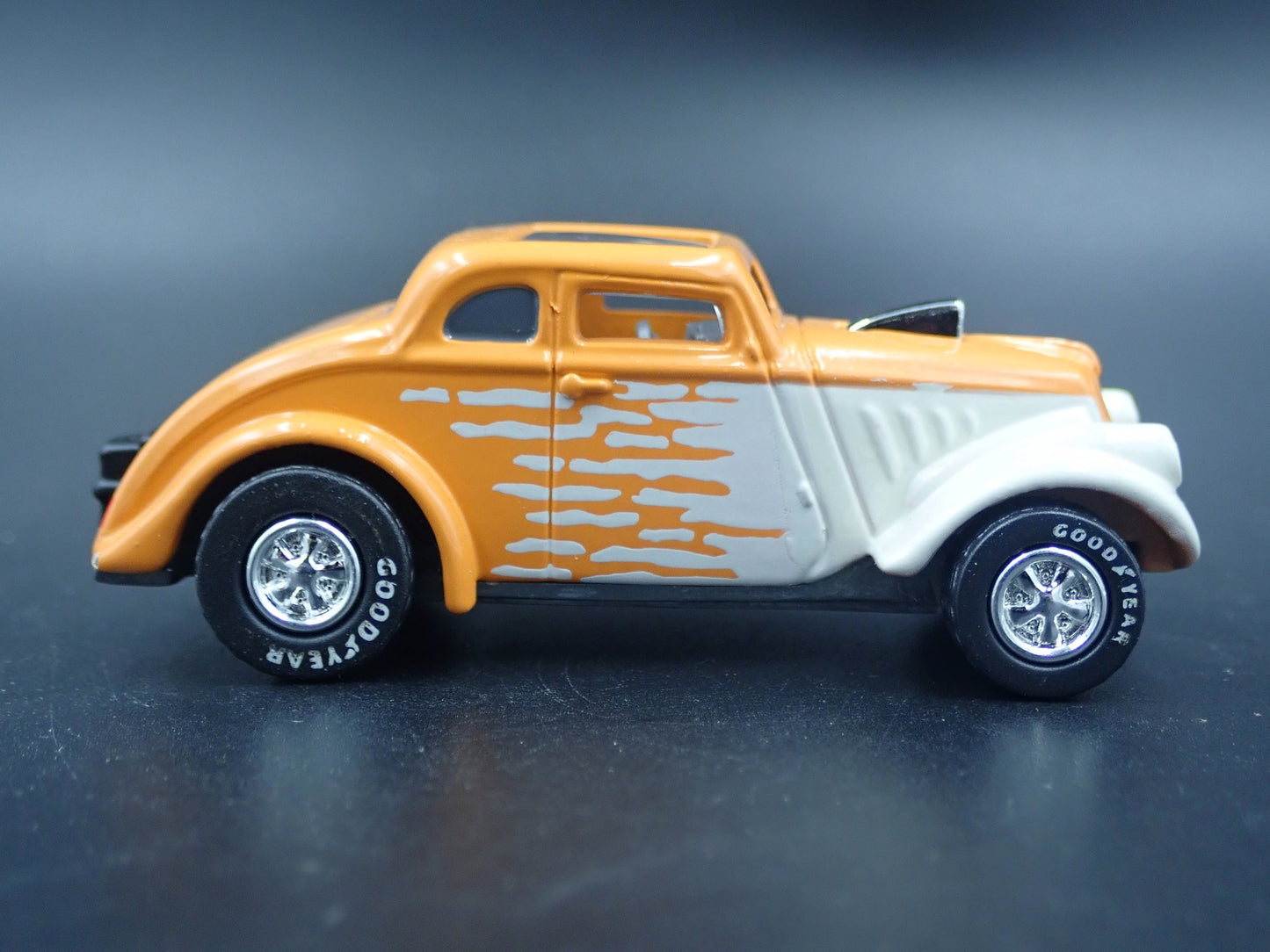 1933 33 WILLYS GASSER RARE. 1:64 SCALE COLLECTIBLE DIORAMA DIECAST MODEL CAR