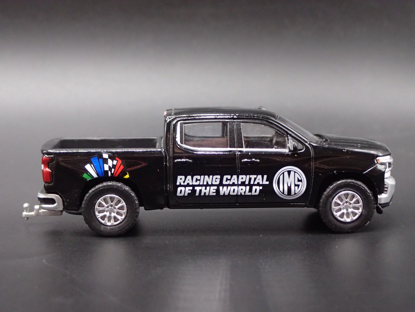 2019 19 CHEVY CHEVROLET SILVERADO INDY 500 TRUCK W HITCH 1:64 DIECAST MODEL CAR