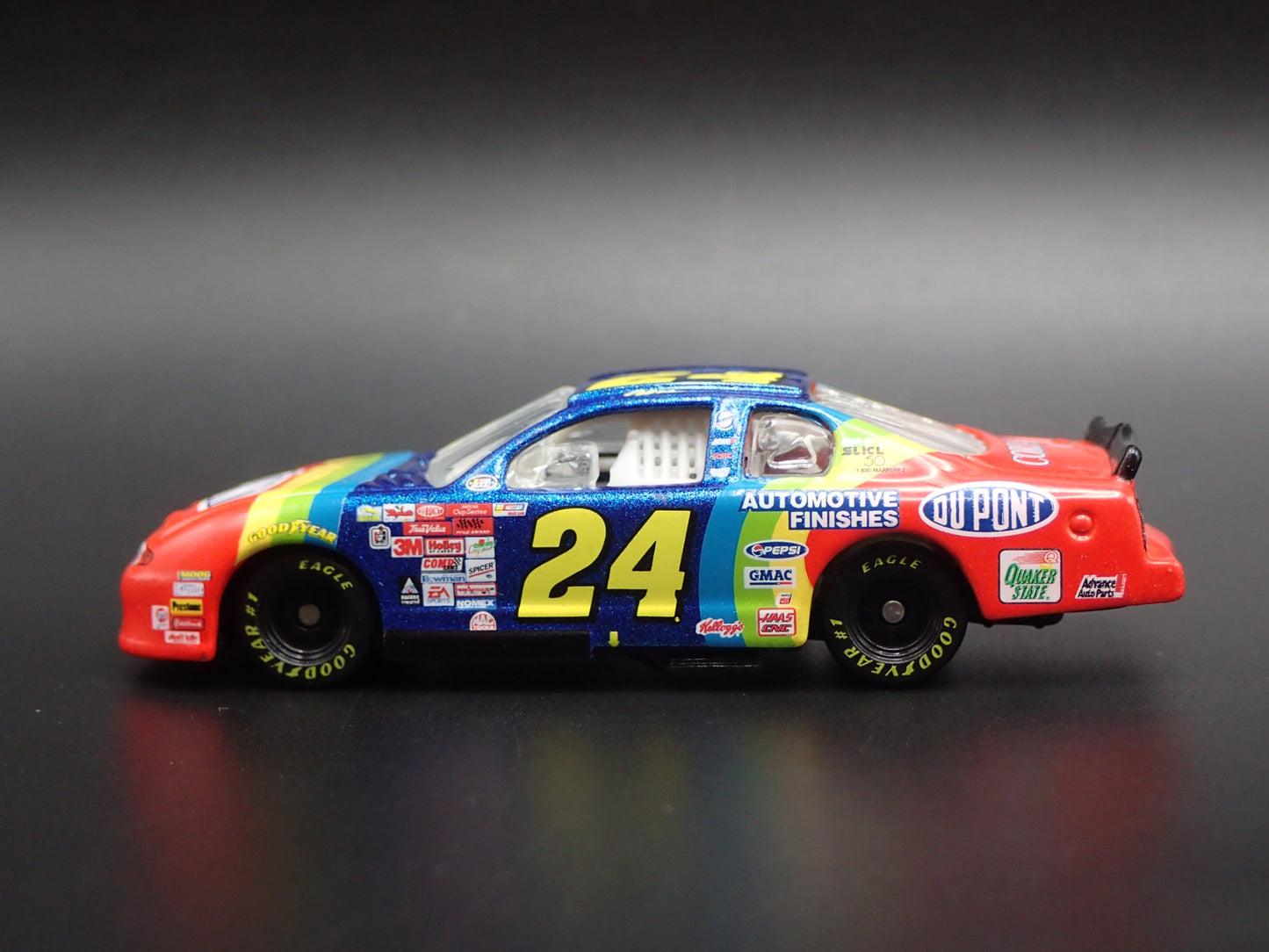 2000 CHEVY CHEVROLET MONTE CARLO JEFF GORDON NASCAR 1:64 SCALE DIECAST MODEL CAR