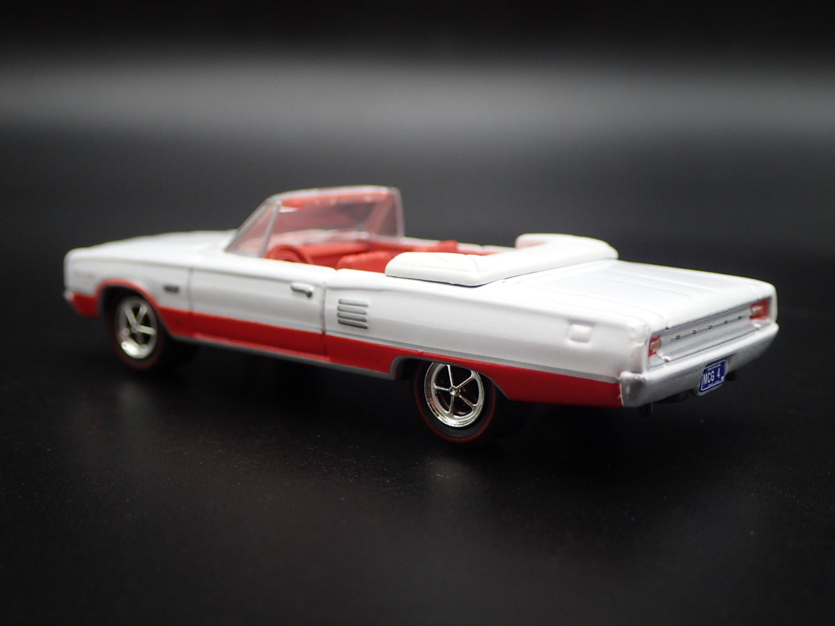 1966 66 DODGE HEMI CORONET CONVERTIBLE RARE 1/64 SCALE DIORAMA DIECAST MODEL CAR-Burning Rubber Toy Company