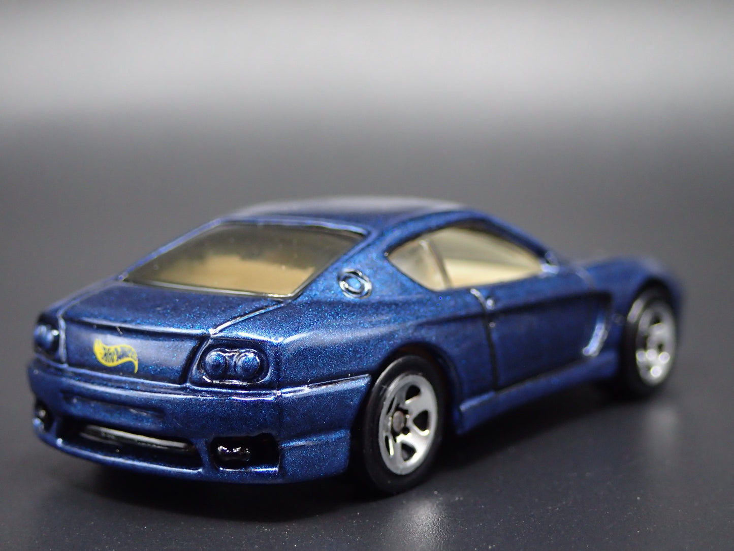 1998-2003 FERRARI 456M BLUE 1:64 SCALE COLLECTIBLE DIORAMA DIECAST MODEL CAR