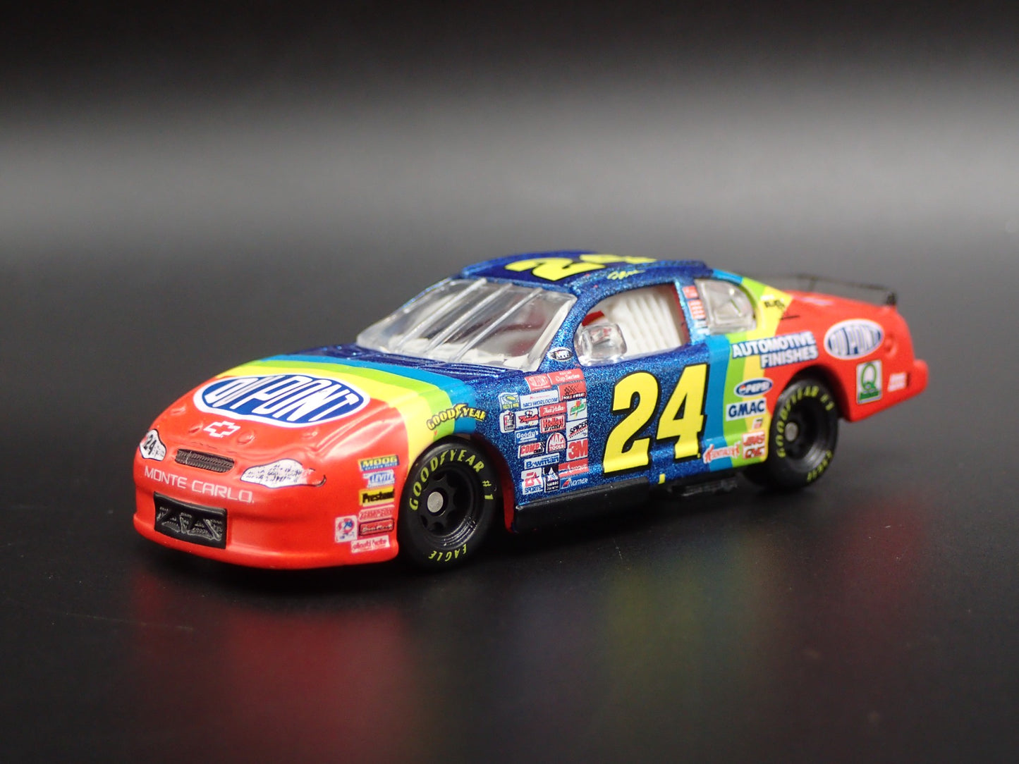 2000 CHEVY CHEVROLET MONTE CARLO JEFF GORDON NASCAR 1:64 SCALE DIECAST MODEL CAR