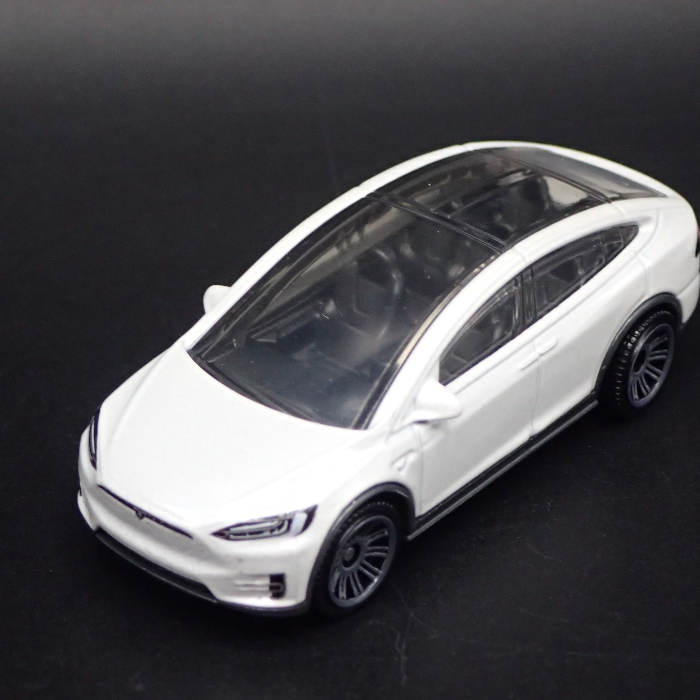 2016-2025 TESLA MODEL X SUV WHITE 1:64 SCALE COLLECTIBLE DIECAST MODEL CAR