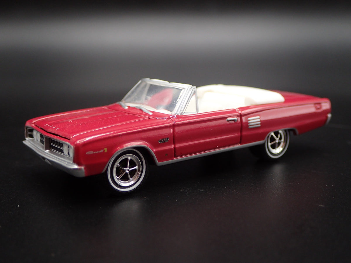 1966 66 DODGE HEMI CORONET CONVERTIBLE RARE 1/64 SCALE DIORAMA DIECAST MODEL CAR-Burning Rubber Toy Company