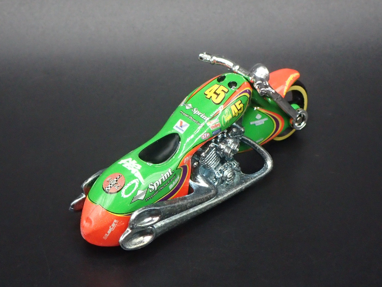 SCORCHIN SCOOTER MOTORCYCLE SPRINT 45 1:64 HOT WHEELS SCALE DIECAST MODEL CAR