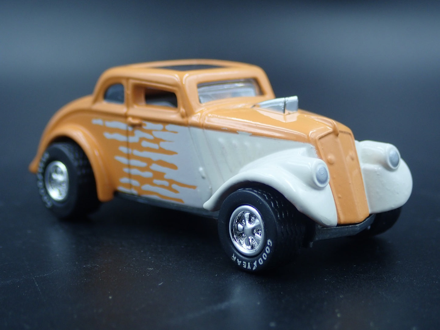 1933 33 WILLYS GASSER RARE. 1:64 SCALE COLLECTIBLE DIORAMA DIECAST MODEL CAR