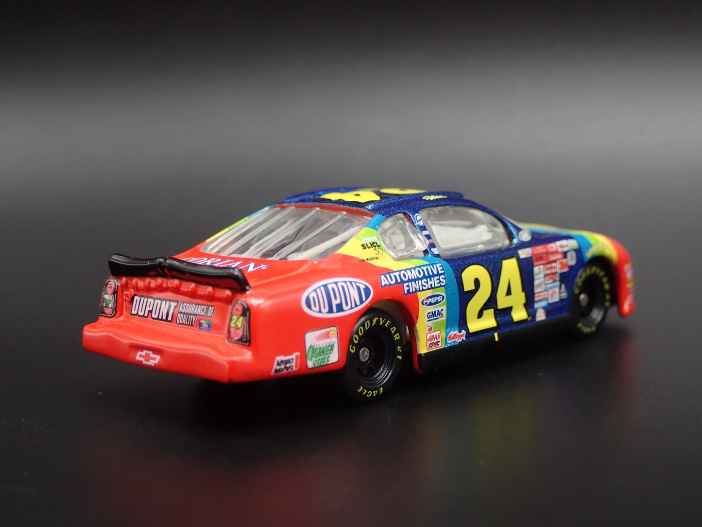 2000 CHEVY CHEVROLET MONTE CARLO JEFF GORDON NASCAR 1:64 SCALE DIECAST MODEL CAR