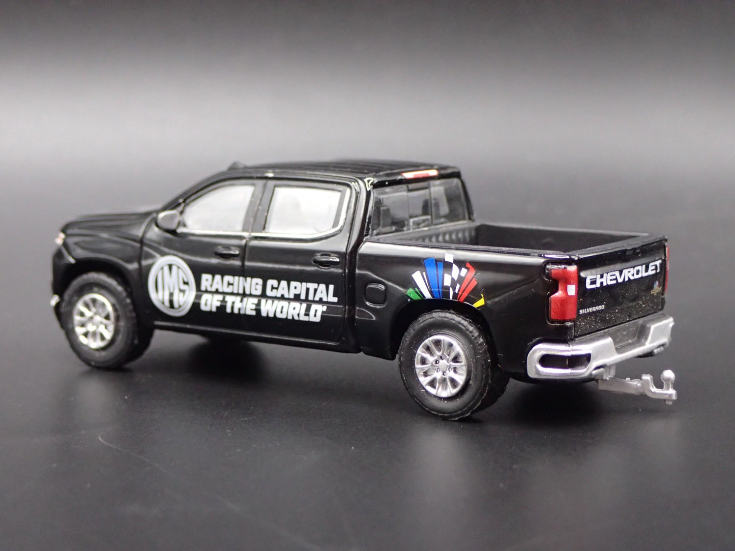 2019 19 CHEVY CHEVROLET SILVERADO INDY 500 TRUCK W HITCH 1:64 DIECAST MODEL CAR