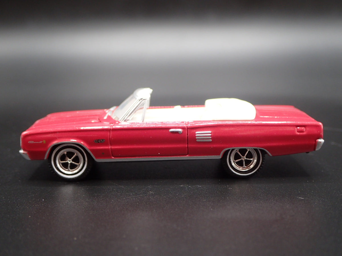 1966 66 DODGE HEMI CORONET CONVERTIBLE RARE 1/64 SCALE DIORAMA DIECAST MODEL CAR-Burning Rubber Toy Company