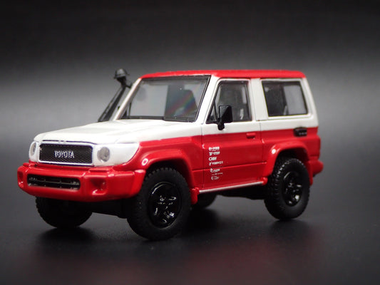 TOYOTA LAND CRUISER 70 SERIES 1/64 SCALE COLLECTIBLE DIORAMA DIECAST MODEL CAR